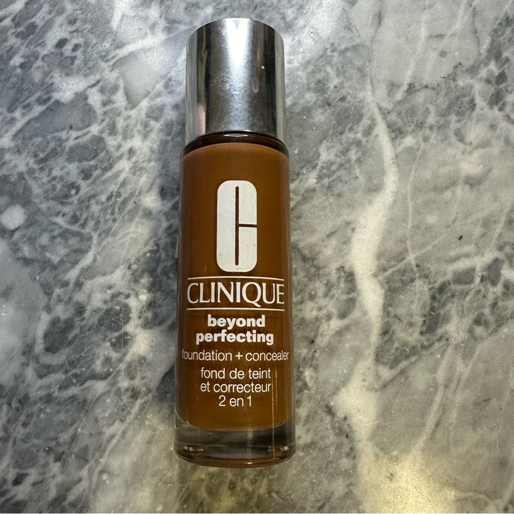 Clinique Beyond Perfecting Foundation Concealer‎ Clove